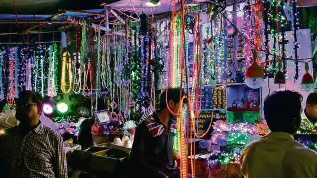 印度|印度记者调查：抵制中国制造太难，玩具经销商哭诉印度只配造农具