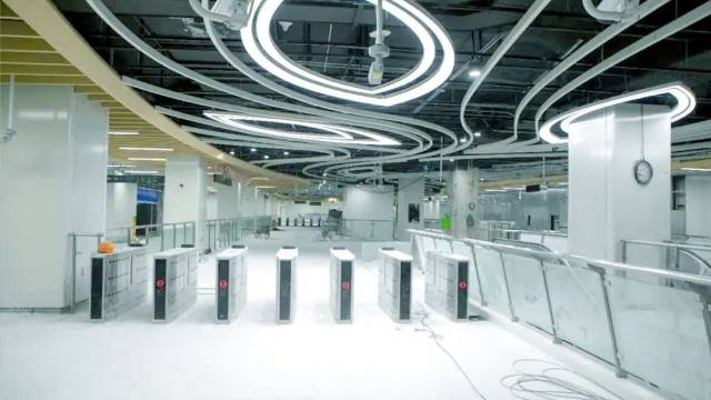 位于|8号线一期三座站点内景图，抢先看！