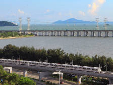 特区风华⑳|从0到400公里，深圳地铁发展16年密度全国第一