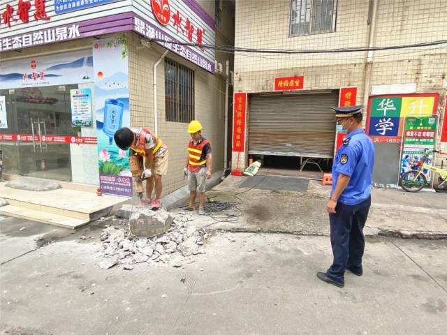 执法|拆违行动 | 执法力量精准下沉，背街小巷环境“美颜”