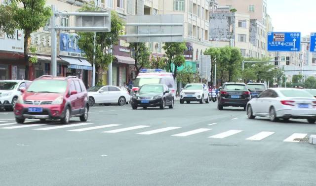 道路|【重点项目大干120天】西湖路全线通车啦！崭新柏油路，畅了市民心