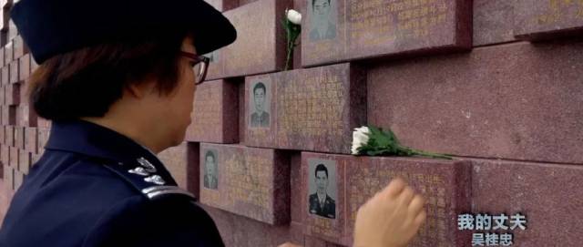 魏彩霞|“我和儿子来看你了，你放心，儿子已经长大成人，会照顾人了……”