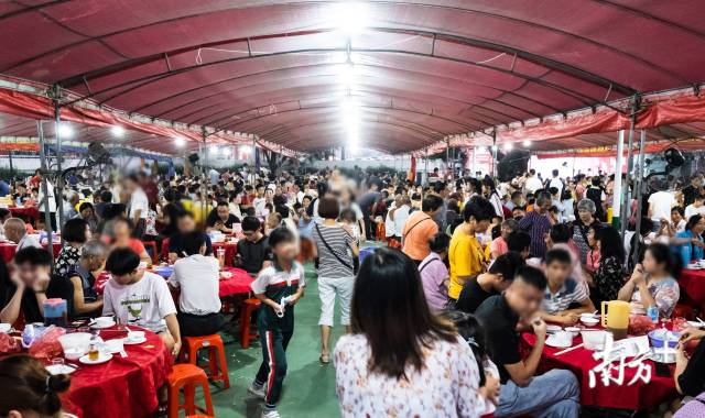 山龙村喜迎搬家宴！1个月拆594栋创造黄埔旧改新速度