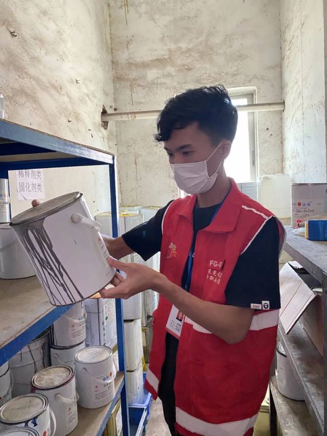 安全|四年了，他一直坚持做着这件事……