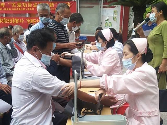 优抚对象|关爱功臣 送医送药！县退役军人事务局在行动