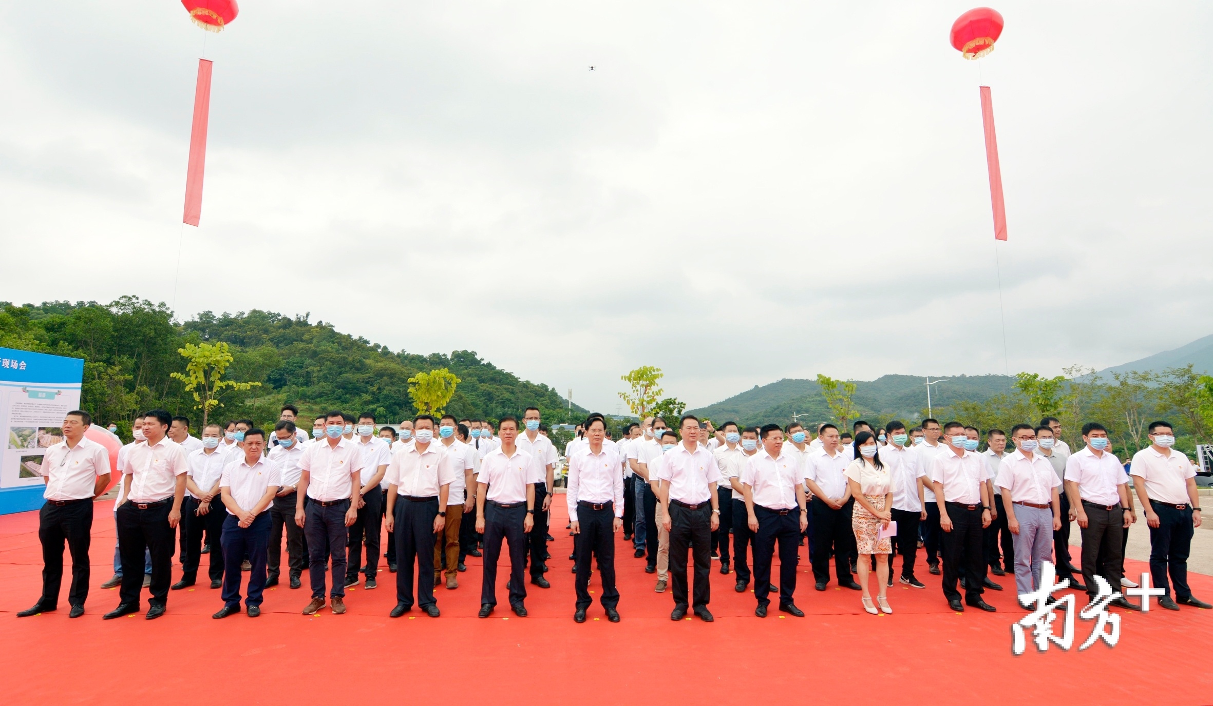 9月28日,清溪镇城市品质提升工作现场会暨清溪湖生态停车场启用仪式在美丽的清溪湖畔举行。