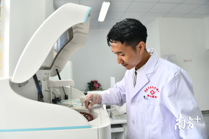 一年多来，佛山的优质医疗资源不断地向喜德县人民医院输送。