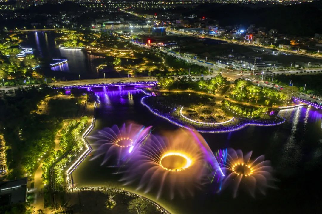 园山湖公园。周华东 摄