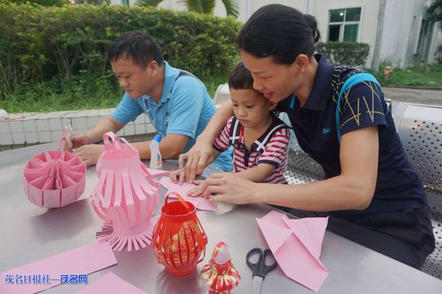 陈美琴|中秋，月亮和“高速人”的思念“撞”个满怀