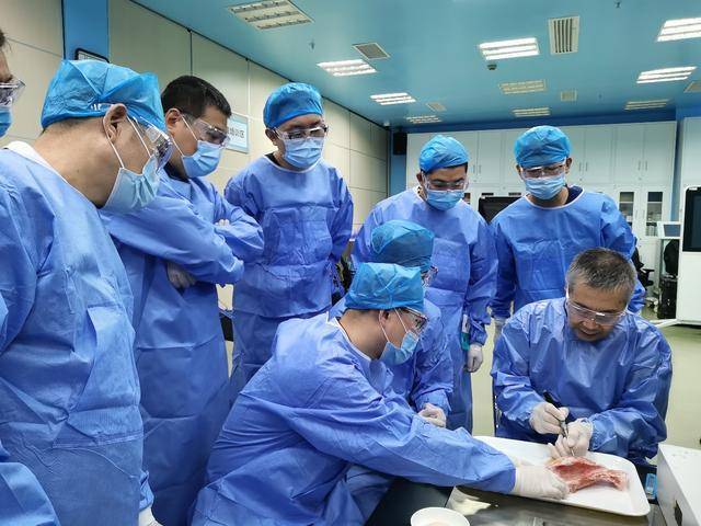 学员|深圳市医疗三名工程系列活动及山东大学齐鲁医院130年院庆学术交流-脊柱外科动力系统实操班圆满结束