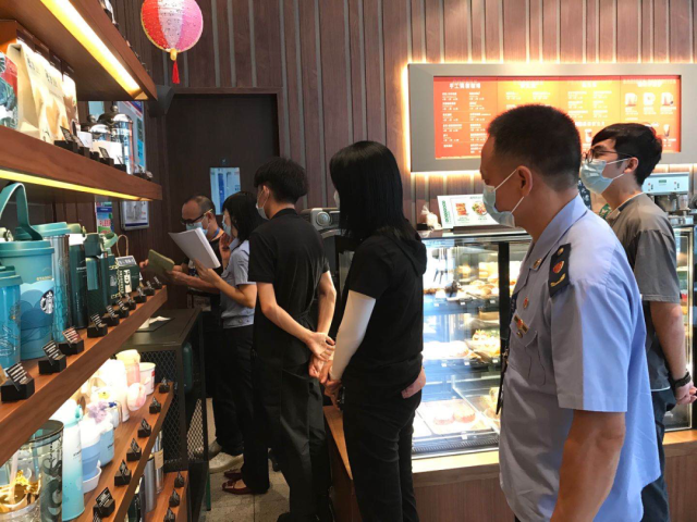 检查|“全民投票查餐厅”活动走进这两家饮品店！一起去现场看看↓