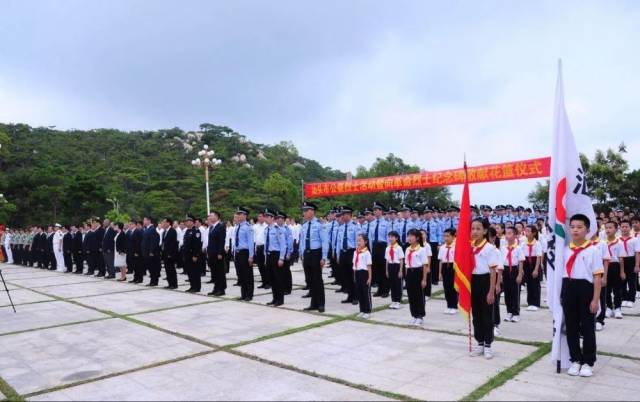 革命|缅怀英烈祭忠魂 抚今追昔思奋进 | 我市举行公祭烈士活动暨向革命烈士纪念碑敬献花篮仪式