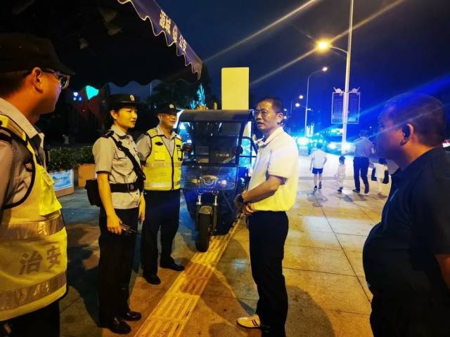 治安|源城区开展“千人治安大联防”行动,确保全区人民群众平安祥和欢度国庆中秋佳节。