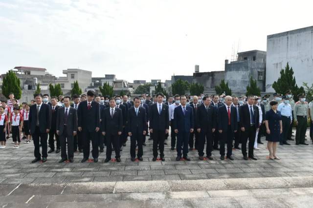 革命|阳西县举行公祭烈士活动 缅怀先烈致敬英雄