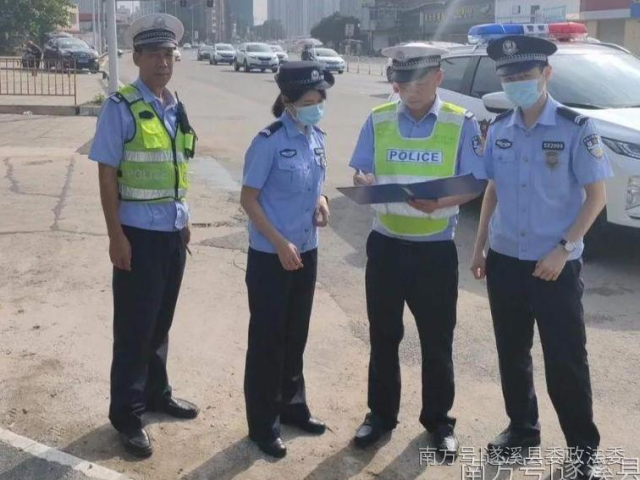 国庆中秋我在岗,遂溪交警不打烊
