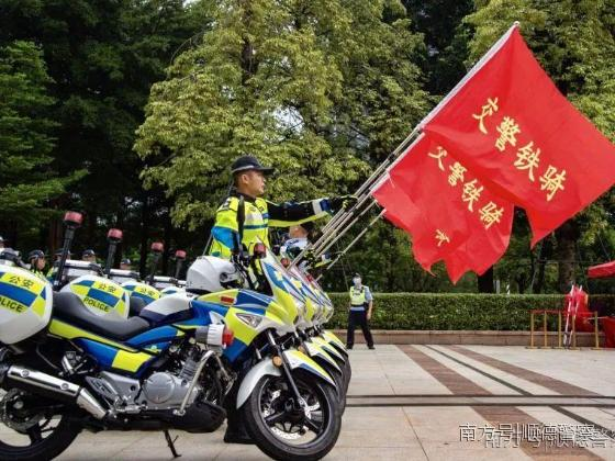 中秋遇上国庆,警察蜀黍双节是这样过的……
