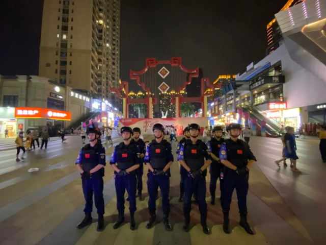 节日我在岗 | 绘制厚街最美“警”色