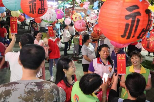 节日|猜灯谜庆国庆贺中秋！高要各镇格外热闹~