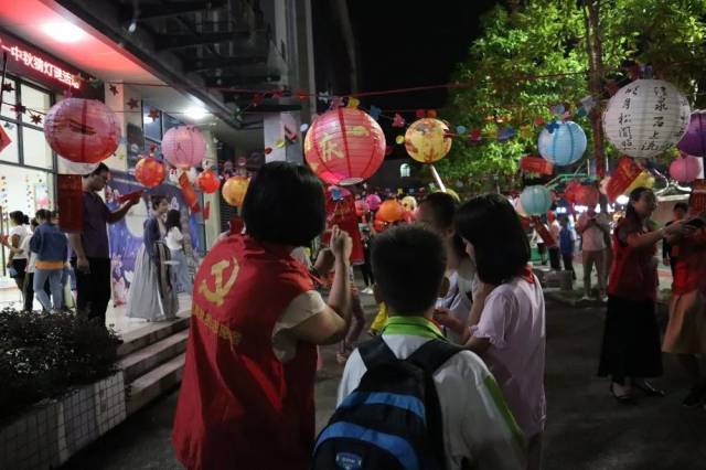 节日|猜灯谜庆国庆贺中秋！高要各镇格外热闹~