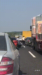 车辆|国庆被堵在高速，他一口气拍了361张照片举报……