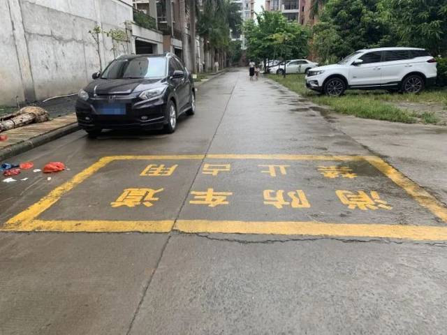 车辆|国庆被堵在高速，他一口气拍了361张照片举报……