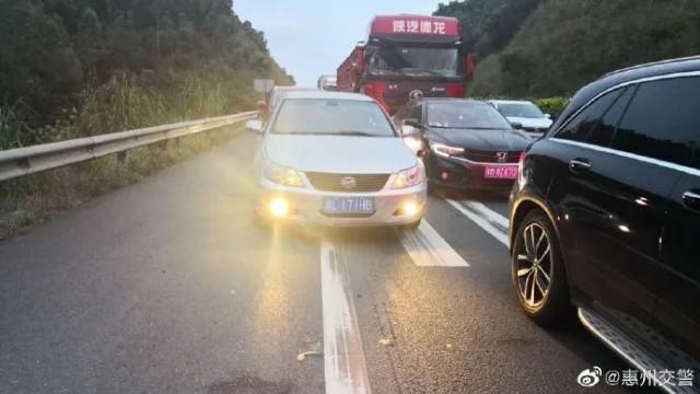 占用|曝光来了！罚200元记6分！还敢占用应急车道吗？