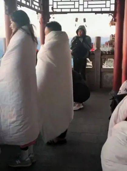 安全|“我想回家！”有人黄山爬到一半想回家，进退两难...文旅部再发提醒