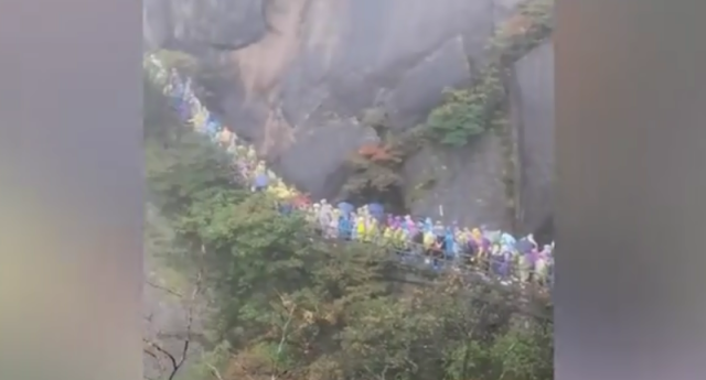 安全|“我想回家!”有人黄山爬到一半想回家,进退两难...文旅部再发提醒