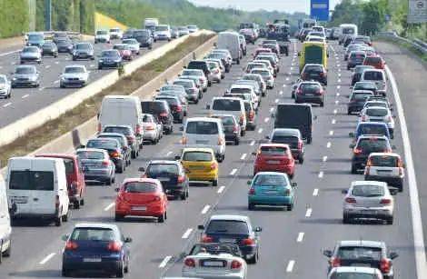 返程|假期最后一天已是这个时节？返程的正确打开方式，了解一下→