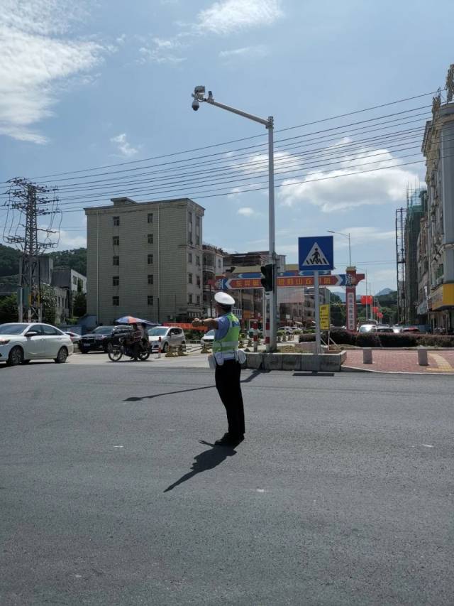 蜀黍|平安｜原来，假期里警察蜀黍在背后做了这些事情......