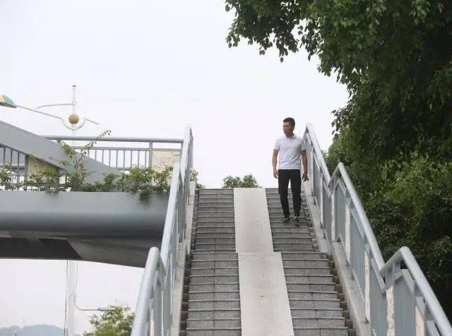 广州|大湾区科创大赛特约·南方+早班车 | 全国第一！广东提前超额完成今年5G网络建设任务！