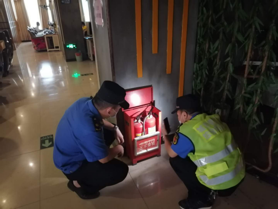 县城|国庆中秋期间,连南城管“不打烊”