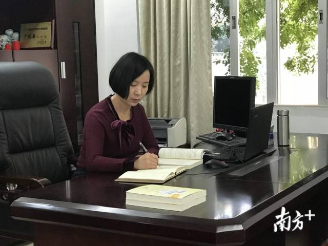 课程|智汇东莞|尹凤葵：坚持以课程引领教育教学改革