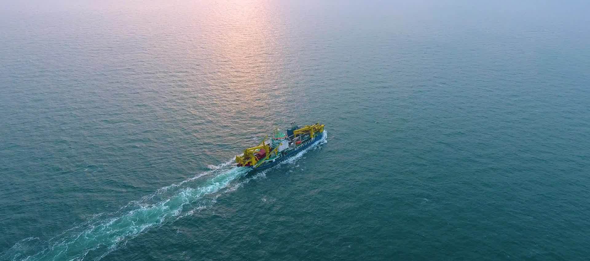 挖掘能力亚洲第一!国之重器"天鲲号"抵深