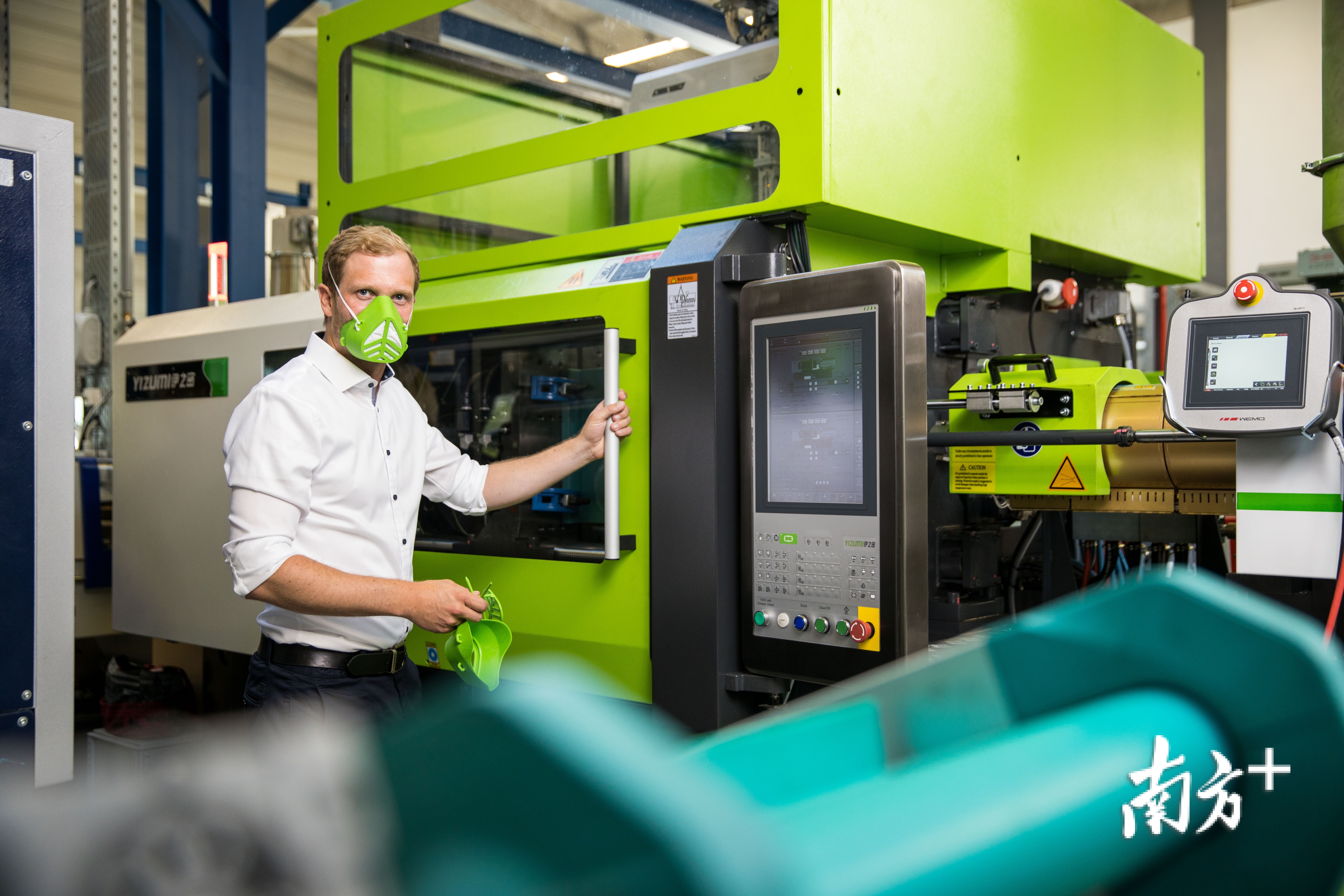 伊之密电动注塑机助力德国客户生产面罩。受访者供图 伊之密电动注塑机助力德国客户生产面罩。受访者供图