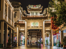 跟着总书记的视察足迹 | 潮州：牌坊街上潮味浓