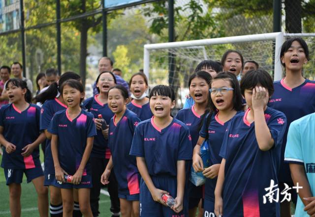 江海区|银泉小学夺得江海区校园足球赛小学男女组“双冠王”