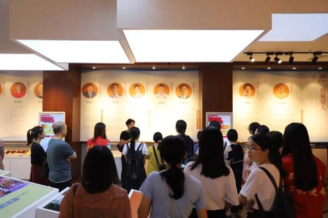 参观|走进文明古村，沐浴紫南乡风——记紫南小学全体教师参观紫南村之旅