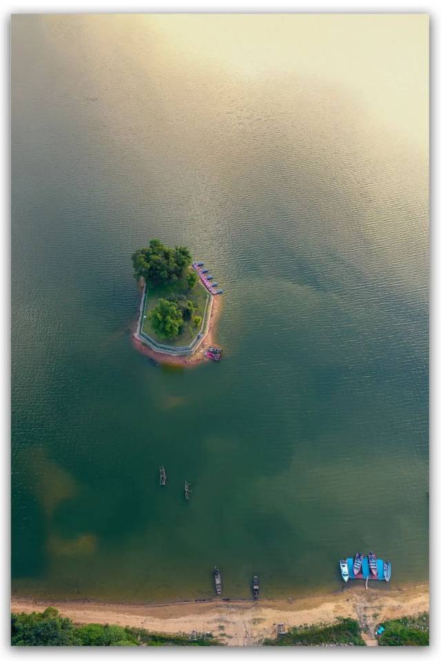 松山|一周一景 | 在光影流转间，定格如诗如画的松山湖