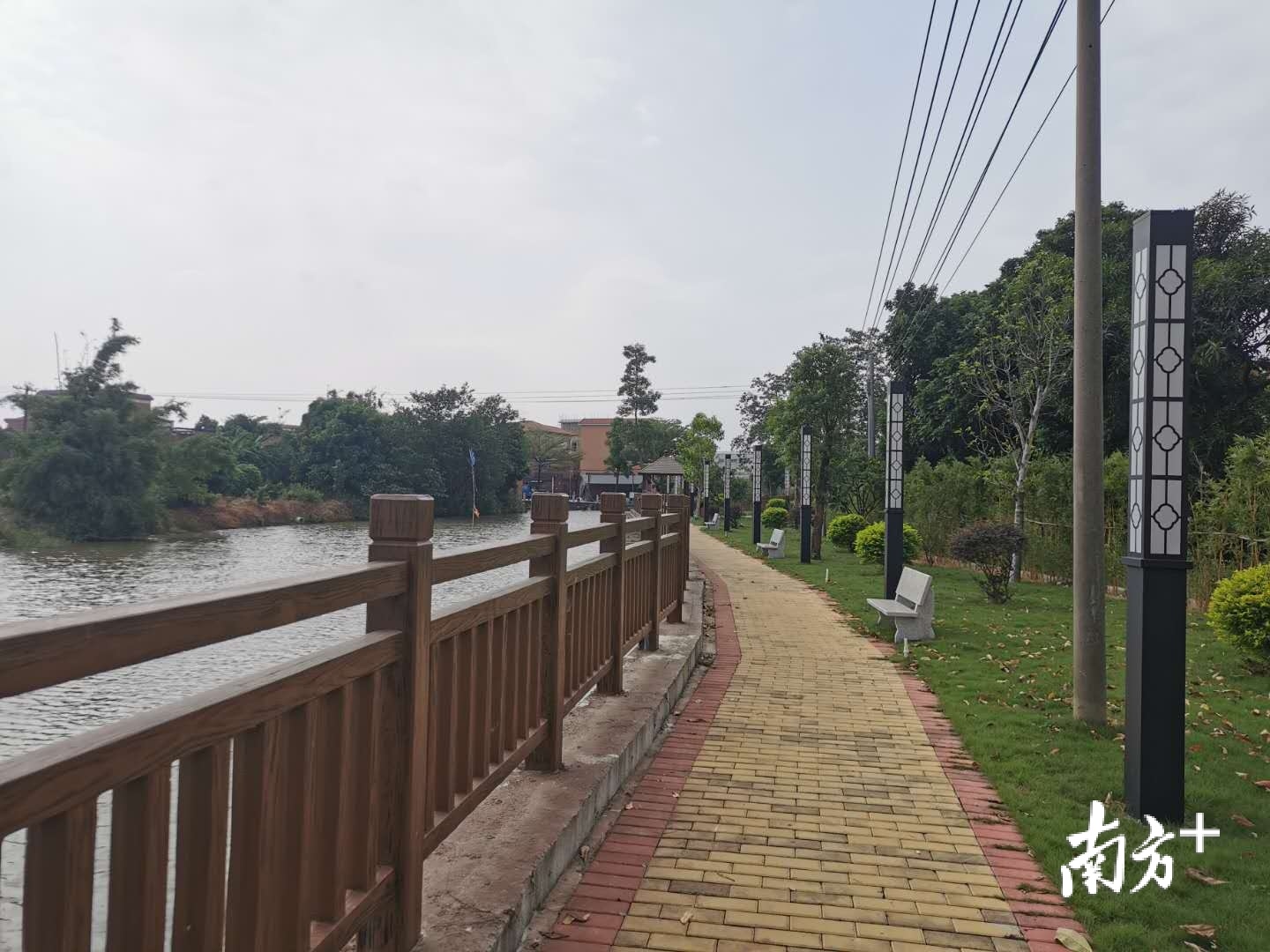 镇南村良涌公园已经成为村民休闲的好去处。黄逸豪 摄