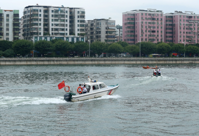 演习|打造船畅桥安善美韶关 | 我市开展水上突发事件应急演习