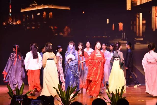 铁中|静铸青锋，共赴韶华——中山一中铁城中学三周年校庆