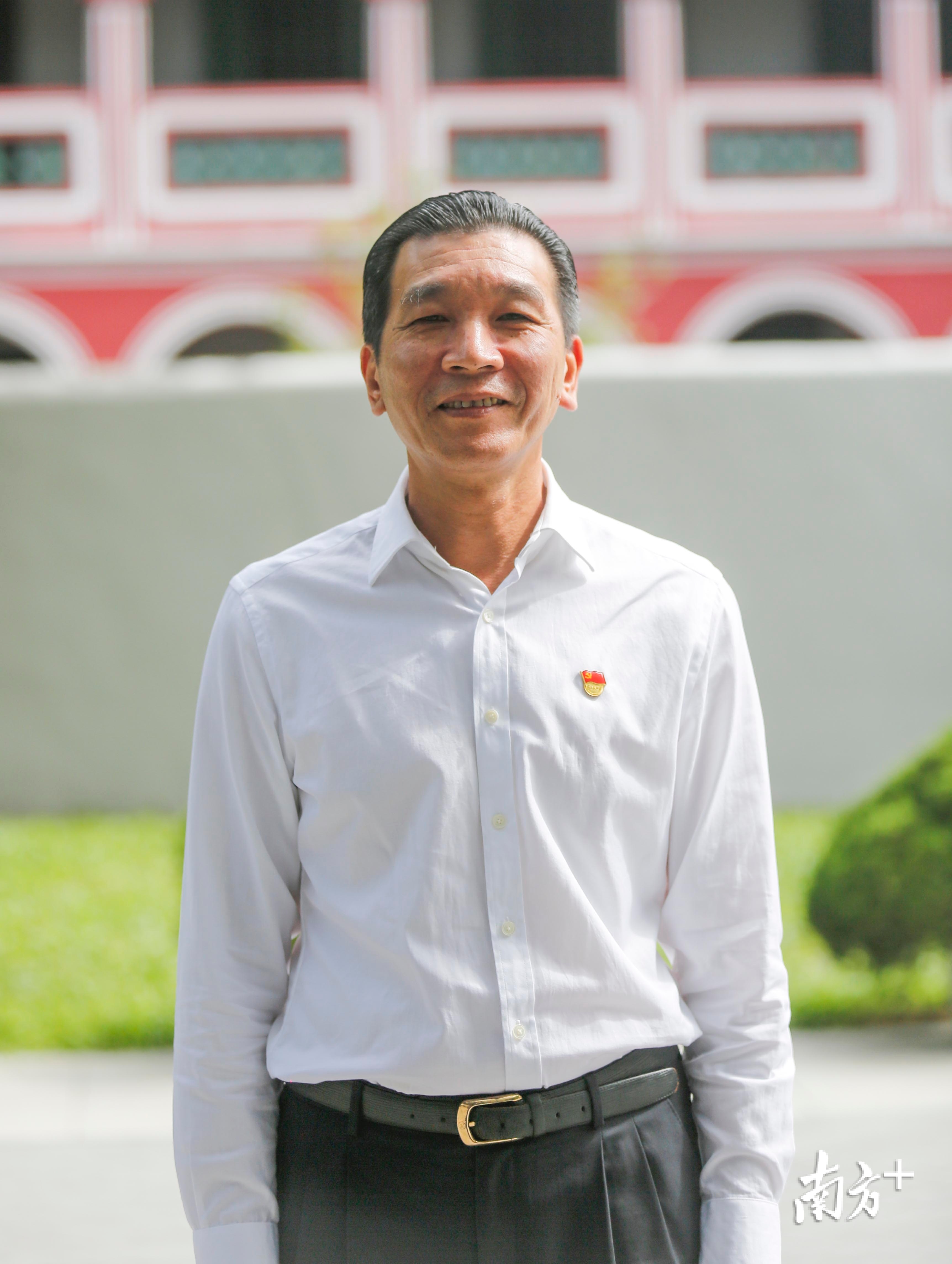 南朗镇党委书记刘锐濠 