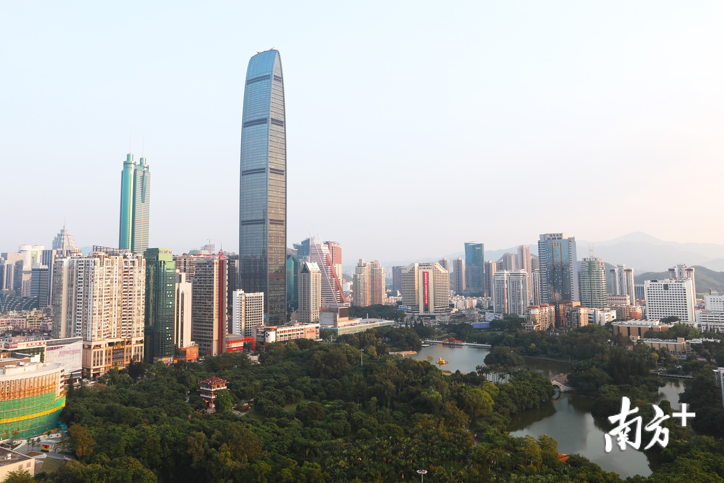 罗湖区委书记罗育德: 打造湾区枢纽,万象罗湖值得期待