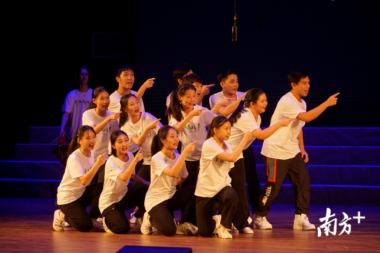 语言节目《学好声韵》。唐欣汇 摄