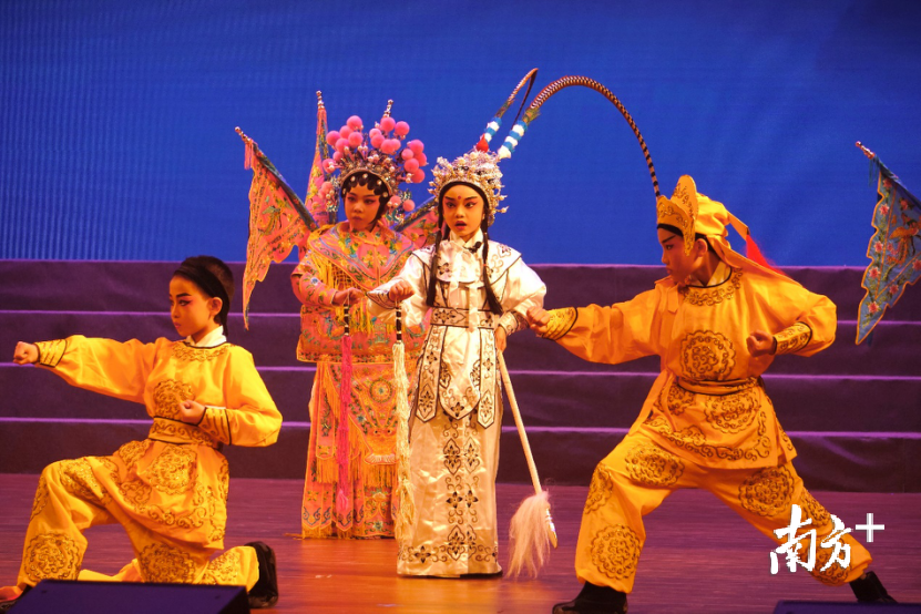 粤剧节目《杨门女将之探谷》。唐欣汇 摄