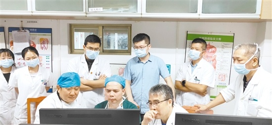 多学科协作反复讨论手术方案。 多学科协作反复讨论手术方案。