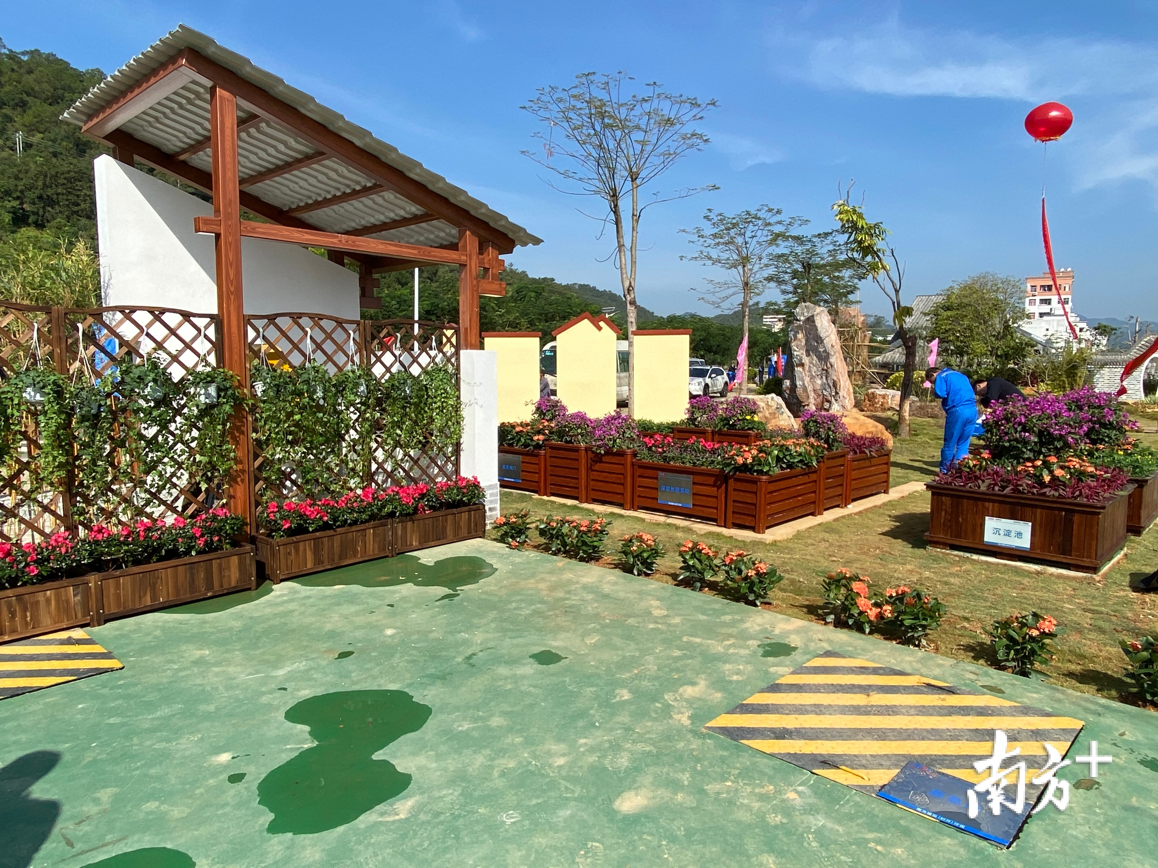 花园式厂房、污水处理设施融入自然。 李志颖摄