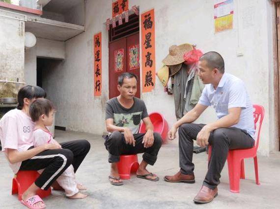 珠海扶贫干部吴辉源:超龄扶贫,帮扶贫困户闯出新天地
