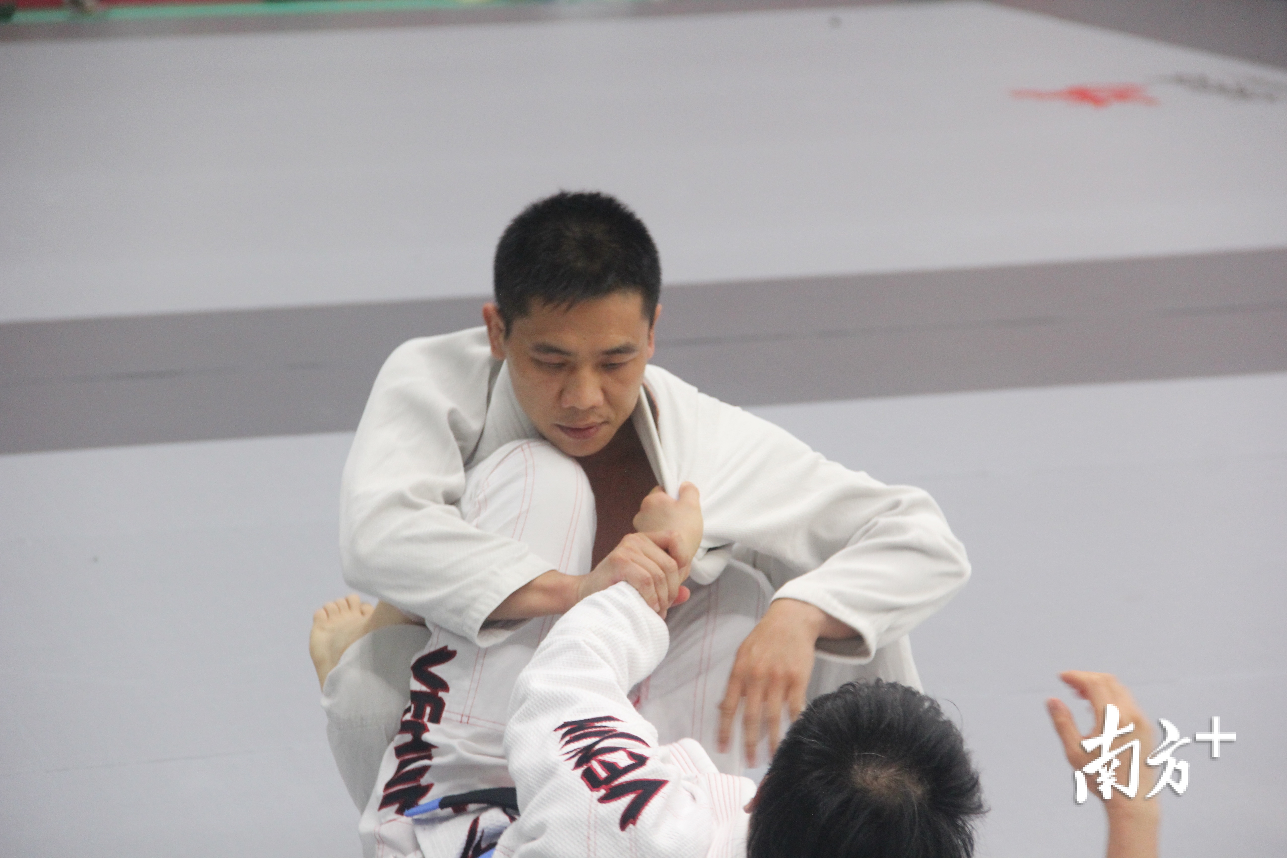 佛山特警李奎参加巴西柔术比赛。